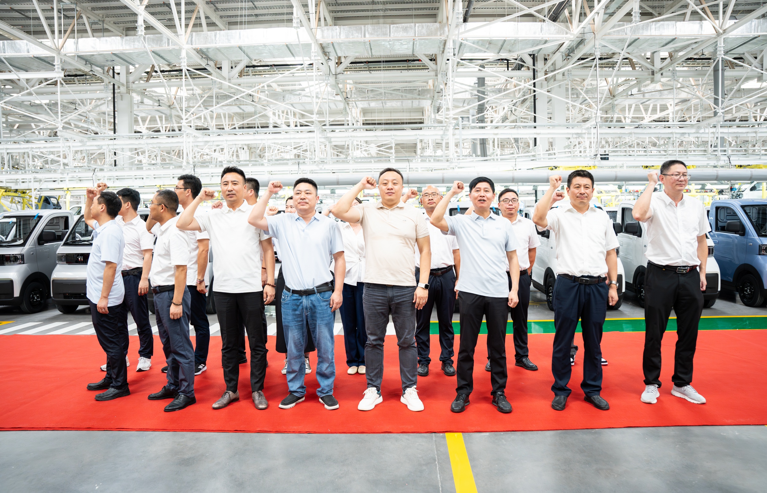 Mission must reach the peak of battle - Mini Card Division's oath taking ceremony rings 30000 charging horns